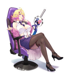  1girl ahoge black_footwear blonde_hair breasts brown_thighhighs chair cleavage crossed_legs denchuubou full_body gaming_chair high_heels highres large_breasts long_sleeves looking_at_viewer mole mole_on_breast multicolored_hair navel pink_eyes purple_hair sashisugi_aisu shinsougumi short_hair simple_background sitting solo swivel_chair thighhighs tongue tongue_out two-tone_hair virtual_youtuber white_background 