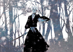  1boy bleach blood closed_eyes ichimaru_gin ita_(id-000-id) japanese_clothes male_focus nature outdoors plant short_hair solo sword weapon white_hair aged_down  rating:Sensitive score:18 user:karyot