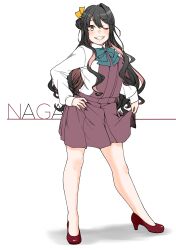  1girl absurdres aqua_bow aqua_bowtie bare_legs black_hair bow bowtie character_name collared_shirt colored_inner_hair dress dress_shirt full_body gradient_eyes grin hair_ribbon high_heels highres kantai_collection long_hair looking_at_viewer multicolored_eyes multicolored_hair naganami_(kancolle) one_eye_closed pink_hair pleated_dress purple_dress red_footwear ribbon school_uniform shirt simple_background skirt_hold smile solo tamaki. two-tone_hair wavy_hair white_background white_shirt yellow_ribbon 
