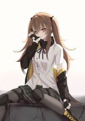  1girl bangs black_bow black_footwear black_gloves black_jacket black_pantyhose black_ribbon black_scarf boots bow breasts brown_hair closed_mouth feet_out_of_frame fingerless_gloves girls&#039;_frontline glove_in_mouth gloves green_skirt hair_bow hair_ornament hairpin highres jacket jacket_pull knee_pads long_hair long_sleeves looking_at_viewer medium_breasts mouth_hold neck_ribbon open_clothes open_jacket pantyhose red_eyes ribbon scar scar_across_eye scarf shirt sitting_on_rock skirt solo spread_legs thomas_8000 twintails ump9_(girls&#039;_frontline) white_background white_shirt 