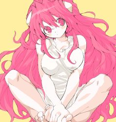  1girl bad_id bad_pixiv_id bare_legs barefoot collarbone crossed_legs elfen_lied expressionless hair_between_eyes hair_over_eyes hand_on_own_foot highres horns long_hair lucy_(elfen_lied) messy_hair nyuu pink_eyes pink_hair sakusankarmin shirt solo tank_top very_long_hair white_shirt yellow_background 