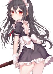 1girl absurdres apron bad_id bad_pixiv_id black_dress black_hair blush commentary dress frills from_behind frown gloves hair_between_eyes highres holding long_hair looking_at_viewer maid maid_apron maid_headdress nao_(okt8538) original red_eyes short_sleeves solo white_apron white_gloves  rating:Sensitive score:3 user:danbooru