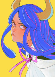  1girl artist_name blue_hair closed_mouth commentary curled_horns dinosaur_girl highres horns long_hair looking_at_viewer multicolored_hair mygiorni one_piece pink_eyes pink_hair pink_ribbon ribbon simple_background solo two-tone_hair ulti_(one_piece) yellow_background  rating:General score:5 user:danbooru