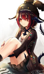  1girl au_ra black_hair black_horns black_scales black_tail breasts cleavage coat commentary_request dragon_girl dragon_horns dragon_tail feet_out_of_frame final_fantasy final_fantasy_xiv hair_between_eyes hat highres horns hugging_own_legs knees_up looking_at_viewer maho_moco medium_hair multicolored_hair red_eyes red_nails scales shirt simple_background sitting skirt small_breasts smile solo tail two-tone_hair warrior_of_light_(ff14) white_background white_shirt 
