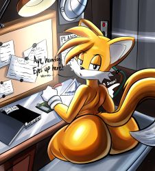 1boy annoyed ass black_eyes doeswhatever from_behind furry furry_male gloves highres huge_ass looking_at_viewer multiple_tails open_mouth parted_lips shiny_skin sitting solo sonic_(series) tail tails_(sonic) rating:Questionable score:43 user:armorcrystal