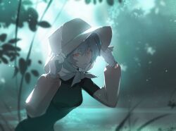  1girl ayanami_rei black_bodysuit blue_hair blurry blurry_background bodysuit chinese_commentary commentary_request day depth_of_field detached_sleeves evangelion:_3.0+1.0_thrice_upon_a_time expressionless from_side gloves hands_on_headwear hat highres leaf looking_at_viewer neon_genesis_evangelion outdoors parted_lips rebuild_of_evangelion red_eyes short_hair solo sun_hat tazuna_(shu) upper_body white_gloves white_hat 