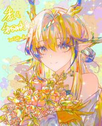  1girl aqua_eyes aqua_flower aqua_hair arknights bare_shoulders blonde_hair blue_hair bouquet charlotteful chinese_commentary closed_mouth colorful commentary_request dated dragon_girl dragon_horns earrings eyes_visible_through_hair flower green_flower grey_eyes hair_between_eyes hair_intakes highres holding holding_bouquet horns jewelry leaf long_hair long_sleeves looking_at_viewer multicolored_background multicolored_flower multicolored_hair necklace off_shoulder pink_flower pointy_ears purple_flower shu_(arknights) smile solo sparkle split_mouth upper_body white_hair yellow_flower 