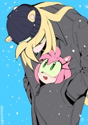 1boy 1girl amy_rose bark_the_polar_bear blue_background blush commentary_request furry furry_female green_eyes hands_in_pockets hat height_difference highres jacket korean_commentary looking_down looking_up mojunpwo outdoors red_eyes shared_clothes shared_jacket simple_background smile snow sonic_(series) 