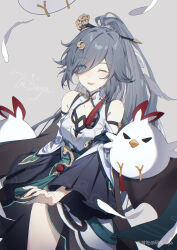  1girl absurdres aqua_cape artist_name bare_shoulders bird_hair_ornament blue_eyes blue_hair cape chicken_leg china_dress chinese_clothes chinese_text cleavage_cutout clothing_cutout dress earrings eyes_visible_through_hair feathers fu_hua fu_hua_(azure_empyrea) grey_background grey_hair hair_ornament hair_over_one_eye hairpin hanfu happy high_ponytail highres honkai_(series) honkai_impact_3rd jewelry jingwei_(bird) long_hair looking_at_viewer one_eye_closed open_mouth paintbrush paintbrush_hair_ornament pleated_sleeves ponytail saya_atang shoulder_cutout simple_background simplified_chinese_text single_earring solo tassel tassel_earrings thighs white_dress white_feathers white_hanfu wide_sleeves 