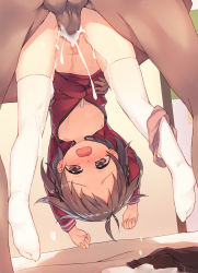  10s 1boy 1girl age_difference antenna_hair blush bottomless brown_eyes brown_hair cum cum_in_pussy cum_overflow cumdrip dangling_legs dutch_angle flat_chest full_body held_up hetero highres jacket lifting_person loli looking_at_viewer looking_back looking_through_own_legs mizukoshi_mio naked_jacket nipples open_clothes open_jacket open_mouth panties panties_around_leg penis pink_panties pussy ryuuou_no_oshigoto! sex solo_focus tears testicles thighhighs uncensored underwear vaginal white_thighhighs wind7626 zipper  rating:Explicit score:1019 user:Domestic_Importer