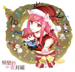  1girl :3 bell black_gloves bow braid candy candy_cane character_doll christmas_tree closed_mouth commentary_request deer food fur-trimmed_headwear fur_trim gift gingerbread_man gloves hair_ornament hairclip hat lanmei_jiang long_hair looking_at_viewer medium_bangs merry_christmas ming_wei_aiqing_de_chibang pink_eyes pink_hair pom_pom_(clothes) red_bow red_hat red_shirt santa_hat shirt side_braid sidelocks single_braid smile snowflakes snowman solo star_(symbol) swept_bangs undersized_animal upper_body variant_set wolf wreath yellow_background 