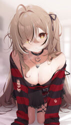  1girl ahoge all_fours black_choker black_hair black_ribbon black_skirt blurry blurry_background breasts brown_eyes brown_hair choker cleavage collarbone commentary deyui english_commentary eyes_visible_through_hair hair_over_one_eye hair_ribbon heart heart-shaped_pupils heart_choker heart_o-ring highres hololive hololive_english jewelry long_hair looking_at_viewer medium_breasts multicolored_hair nanashi_mumei nanashi_mumei_(emo) necklace o-ring off_shoulder official_alternate_costume one_side_up parted_lips pleated_skirt ribbon shirt skirt sleeves_past_wrists solo streaked_hair striped_clothes striped_shirt symbol-shaped_pupils thigh_strap torn_clothes torn_shirt upper_body very_long_hair virtual_youtuber white_hair  rating:Sensitive score:42 user:danbooru