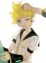Rule 34 | 1boy, bass clef, blonde hair, blue eyes, commentary request, detached sleeves, headset, kagamine len, looking at viewer, male focus, nail polish, naoko (naonocoto), necktie, one eye closed, open mouth, headpat, sailor collar, smile, solo focus, vocaloid, white background, yellow nails