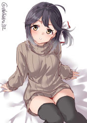 Rule 34 | 1girl, ahoge, alternate costume, bed sheet, black hair, black thighhighs, blush, brown sweater, ebifurya, feet out of frame, hair ribbon, hayanami (kancolle), highres, kantai collection, long sleeves, looking at viewer, ponytail, ribbed sweater, ribbon, short hair, simple background, solo, sweater, thighhighs, twitter username, white background, white ribbon, yellow eyes