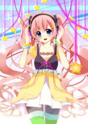 Rule 34 | 1girl, absurdres, bad id, bad pixiv id, blue eyes, blush, green pantyhose, hands on headphones, headphones, highres, kurot, pantyhose under shorts, long hair, open mouth, original, pantyhose, pink hair, shorts, smile, solo, star (symbol), string, twintails, very long hair