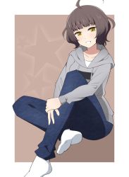 Rule 34 | 1girl, ahoge, blunt bangs, brown hair, commentary, highres, kantai collection, kishinami (kancolle), long sleeves, looking at viewer, nel-c, pants, parka, short hair, simple background, smile, socks, solo, wavy hair, white socks, yellow eyes