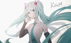 1girl bad_id bad_pixiv_id bare_shoulders black_sleeves breasts closed_mouth collared_shirt commentary_request detached_sleeves glowing green_hair green_neckwear grey_background hair_between_eyes hand_up hatsune_miku hatsune_miku_(vocaloid4) headgear headset highres hoshizaki_reita long_sleeves shirt signature simple_background sleeveless sleeveless_shirt small_breasts solo twintails vocaloid white_shirt