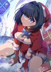 Rule 34 | 1girl, blue eyes, breasts, christmas, cleavage, danball shiro, gloves, hat, highres, hololive, hololive english, large breasts, medium breasts, ouro kronii, red gloves, santa costume, santa gloves, santa hat, short hair, smile, solo, virtual youtuber