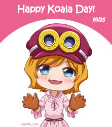 Rule 34 | 1girl, blue eyes, blush, brown gloves, chibi, commentary request, dated, frilled shirt, frilled sleeves, frills, gloves, hat, highres, koala (one piece), looking at viewer, one piece, pink background, pink shirt, ruang, shirt, short hair, smile, twitter username, upper body, white background
