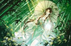 Rule 34 | 1girl, baiguio (zhu xian), bamboo, bamboo forest, brown hair, chinese clothes, dress, flower, forest, green dress, highres, holding, holding umbrella, light rays, long hair, looking at viewer, lotus, nature, solo, sparkle, teeth, umbrella, upper body, zhehua ran luyi, zhu xian