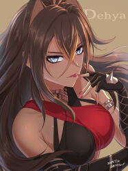 Rule 34 | 1girl, armlet, bare shoulders, blonde hair, blue eyes, breasts, brown hair, crop top, crossed bangs, dark-skinned female, dark skin, dated, dehya (genshin impact), elbow gloves, genshin impact, gloves, hand up, jewelry, large breasts, long hair, looking at viewer, multicolored hair, nail polish, pink lips, red nails, signature, simple background, solo, spikes, tongue, tongue out, two-tone hair, yamamoto arifred