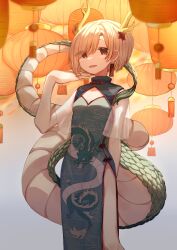 Rule 34 | 1girl, absurdres, antlers, arm behind back, asymmetrical bangs, blonde hair, breasts, china dress, chinese clothes, cleavage, collar, dragon print, dragon tail, dress, earrings, feet out of frame, green collar, green dress, hand up, highres, hip vent, horns, jewelry, kicchou yachie, lantern, looking at viewer, paper lantern, parted lips, red eyes, short hair, slit pupils, small breasts, smile, solo, tail, touhou, yuejinlin