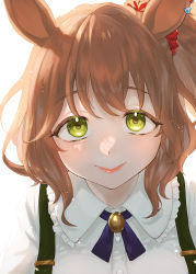 1girl absurdres animal_ears aston_machan_(umamusume) backlighting breasts brown_hair closed_mouth collared_shirt dress_shirt green_eyes hair_ornament hair_scrunchie highres horse_ears looking_at_viewer medium_breasts one_side_up red_lips red_scrunchie sarachi_(sara_dayluv) scrunchie shirt simple_background smile solo suspenders umamusume upper_body white_background white_shirt