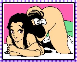 Rule 34 | 1girl, ass, bed, black hair, blanket, bow, breasts, cleavage, covering breasts, covering privates, hair bow, large breasts, long hair, looking at viewer, lying, nude, on bed, pink background, pink eyes, pixel art, saiwai hiroshi, smile, taito, takeshi no sengoku fuuunji, top-down bottom-up, white bow