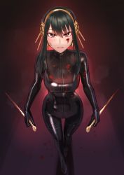 Rule 34 | 1girl, absurdres, black bodysuit, black hair, blood, blood on clothes, blood on face, bloody weapon, bodysuit, breasts, dagger, dual wielding, gold hairband, hairband, highres, holding, holding dagger, holding knife, holding weapon, kilye kairi, knife, large breasts, latex, latex bodysuit, red eyes, reverse grip, shiny clothes, short hair, short hair with long locks, sidelocks, skin tight, solo, spy x family, stiletto (weapon), weapon, yor briar
