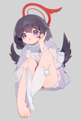 Rule 34 | 1girl, absurdres, aged down, ass, barefoot, black hair, black wings, blue archive, blush, feet, foreshortening, full body, grey background, hair between eyes, halo, highres, long sleeves, mashiro (blue archive), open mouth, purple eyes, red halo, short hair, simple background, solo, sweater, teoskyrios, toes, white sweater, wings