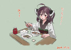 Rule 34 | 1girl, ahoge, blush, bowl, brown eyes, brown hair, dated, food, food request, green background, hair between eyes, headgear, holding, holding spoon, japanese clothes, kimono, lamb (hitsujiniku), long sleeves, looking at viewer, obi, parted lips, plate, rice, rice bowl, sash, solo, spoon, table, touhoku kiritan, translation request, twintails, upper body, voiceroid, white kimono, wide sleeves