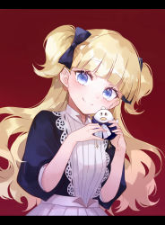 Rule 34 | 1girl, blonde hair, blue eyes, blunt bangs, blush, bow, closed mouth, commentary request, dress, emilico (shadows house), hair bow, head tilt, highres, holding, letterboxed, long hair, looking at viewer, miya (zawarudo), pan-chan (shadows house), puffy sleeves, red background, shadows house, simple background, smile, solo, two side up, upper body