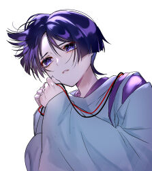 1boy blunt_ends clenched_hands clothing_cutout eyeliner eyeshadow genshin_impact hag_(hag_015) highres holding holding_string japanese_clothes kariginu kimono long_sleeves looking_past_viewer makeup male_focus parted_bangs parted_lips purple_eyes purple_hair purple_kimono purple_pupils purple_sleeves red_eyeliner red_eyeshadow scaramouche_(genshin_impact) scaramouche_(kabukimono)_(genshin_impact) shoulder_cutout solo string upper_body white_background white_mouth white_sleeves wide_sleeves