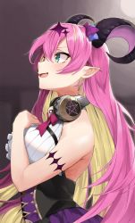 Rule 34 | 1girl, asymmetrical horns, bare shoulders, blonde hair, blush, breasts, demon horns, fang, green eyes, hair between eyes, hair ornament, hand up, headphones, headphones around neck, highres, hololive, horns, long hair, looking afar, mano aloe, multicolored hair, music, open mouth, pink hair, pointy ears, singing, smile, toto (kuro toto), two-tone hair, uneven horns, virtual youtuber