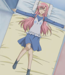 Rule 34 | 00s, 1girl, bed, hayate no gotoku!, highres, katsura hinagiku, long hair, long legs, lying, pink hair, screencap, solo