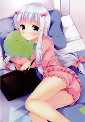 Rule 34 | 1girl, ass, bare legs, bed, bed sheet, blue eyes, blush, bow, closed mouth, eromanga sensei, female focus, hair bow, highres, holding, irori, izumi sagiri, long hair, long sleeves, looking at viewer, low-tied long hair, lying, on bed, on side, pajamas, pillow, pink bow, pink pajamas, scan, sidelocks, silver hair, solo, stuffed animal, stuffed octopus, stuffed toy, stylus, tablet