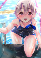 Rule 34 | 10s, 1girl, allez0525, alternate costume, blush, clothes pull, collarbone, competition swimsuit, green hair, highres, idolmaster, idolmaster cinderella girls, looking at viewer, one-piece swimsuit, one-piece swimsuit pull, open mouth, otokura yuuki, pool, pool ladder, poolside, purple eyes, short hair, smile, solo, swimsuit, water, wet