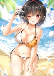 Rule 34 | 1girl, adapted costume, beach, bikini, black hair, breasts, camera, gluteal fold, halterneck, hat, highres, large breasts, navel, photo (object), pom pom (clothes), red eyes, reijing etrn, shameimaru aya, side-tie bikini bottom, solo, string bikini, swimsuit, thighs, tokin hat, touhou