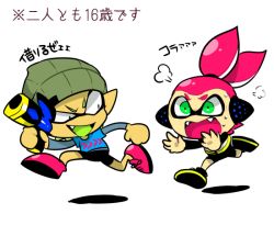 Rule 34 | 2boys, beanie, bike shorts, fangs, fleeing, green eyes, green hair, hat, headgear, hero shot (splatoon), inkling, inkling boy, inkling player character, looking at another, male focus, male inkling, mask, multiple boys, nana (raiupika), nintendo, pink hair, running, shirt, simple background, t-shirt, tentacle hair, topknot, translation request, vest, white background