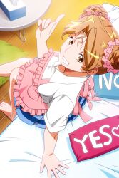 Rule 34 | apron, barefoot, blue skirt, double bun, from above, grin, hair bun, hayasaka akira, index finger raised, looking at viewer, miniskirt, non-web source, official art, on bed, photoshop (medium), pink apron, pleated skirt, shirt, short hair, short sleeves, sitting, skirt, smile, super real mahjong, tanaka ryou, white shirt, wooden floor, yes-no pillow