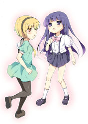 2girls bad_id bad_pixiv_id blonde_hair bow furude_rika green_skirt hairband higurashi_no_naku_koro_ni houjou_satoko long_hair migu_(migu_room) multiple_girls pantyhose pink_bow purple_eyes purple_hair red_eyes school_uniform short_hair skirt