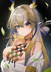Rule 34 | 1girl, absurdres, arknights, bare shoulders, blonde hair, blush, breasts, brown hair, chinese commentary, closed mouth, collarbone, colored skin, commentary request, dragon girl, dragon horns, green eyes, grey hair, grey horns, hair between eyes, hair intakes, highres, horns, jewelry, large breasts, leaf, light particles, long hair, long sleeves, looking at viewer, multicolored hair, mutianliaonaicha, necklace, off shoulder, pointy ears, purple hair, purple horns, shu (arknights), smile, solo, upper body, yellow horns