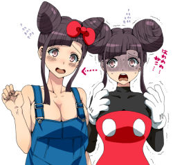 Rule 34 | 2girls, arrow (symbol), black hair, blush, bow, breasts, character request, cleavage, cone hair bun, cosplay, danganronpa (series), danganronpa 2: goodbye despair, dosugon, double bun, dual persona, gloves, hair bow, hair bun, hand up, hello kitty, large breasts, long hair, mickey mouse, mickey mouse (cosplay), mole, mole under eye, multiple girls, overalls, red bow, sanrio, simple background, smile, translation request, trembling, tsumiki mikan, upper body, white background, white gloves