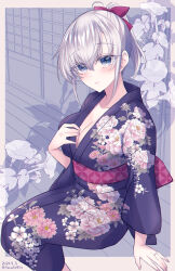 1girl alternate_costume alternate_hairstyle black_kimono breasts cleavage commentary_request feet_out_of_frame floral_print grey_eyes grey_hair highres japanese_clothes kabocha_torute kantai_collection kimono medium_breasts one-hour_drawing_challenge ponytail sitting solo suzutsuki_(kancolle)