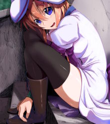 Rule 34 | 1girl, :d, bad id, bad pixiv id, beret, between legs, black thighhighs, blue eyes, boots, brown footwear, brown hair, day, dress, from side, hair between eyes, hand between legs, hat, highres, higurashi no naku koro ni, oki kuro, open mouth, outdoors, red ribbon, ribbon, ryuuguu rena, shiny clothes, shiny legwear, short hair, short sleeves, side slit, sitting, smile, solo, stairs, thighhighs, white dress, white hat