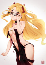 Rule 34 | 1girl, adjusting eyewear, bare shoulders, black dress, blonde hair, blush, breasts, collarbone, commentary request, cosplay, dress, ereshkigal (fate), unworn eyewear, fate/grand order, fate (series), glasses, hair between eyes, hair ribbon, holding, holding removed eyewear, long hair, looking at viewer, medium breasts, murio, open mouth, parted bangs, red ribbon, revealing clothes, ribbon, simple background, solo, standing, strapless, strapless dress, two side up, very long hair, white background, yu mei-ren (fate), yu mei-ren (fate) (cosplay)