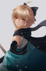 Rule 34 | 1girl, ahoge, bad id, bad pixiv id, black bow, black scarf, black sleeves, blonde hair, bow, detached sleeves, fate (series), from side, grey background, hair between eyes, hair bow, haori, highres, japanese clothes, kimono, koha-ace, looking at viewer, obi, okita souji (fate), okita souji (koha-ace), parted lips, sash, scarf, short hair, simple background, sleeveless, sleeveless kimono, solo, sword, user wpch8538, weapon, white kimono, yellow eyes