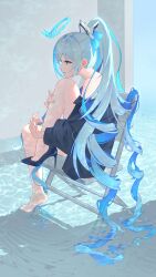Rule 34 | 1girl, absurdres, ai dongdong, alternate costume, bare legs, bare shoulders, barefoot, black footwear, black sleeves, blue halo, bronya zaychik, bronya zaychik (herrscher of truth), chair, commentary, drill hair, english commentary, feet, grey hair, halo, hand on own leg, high heels, high ponytail, highres, honkai (series), honkai impact 3rd, knee up, legs, long hair, mixed-language commentary, multicolored hair, nail polish, parted lips, sitting, solo, streaked hair, toe cleavage, toenail polish, toenails, toes, very long hair, water, white eyes
