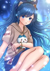 Rule 34 | 1girl, bangle, bare legs, blue bow, blue eyes, blue hair, blue skirt, blush stickers, bow, bracelet, debt, feet out of frame, floating hair, grey hoodie, hair bow, highres, holding, holding stuffed toy, hood, hoodie, jewelry, kyabekko, light particles, long hair, looking at viewer, parted lips, short sleeves, skirt, stuffed animal, stuffed cat, stuffed toy, touhou, very long hair, yorigami shion