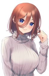 Rule 34 | 1girl, absurdres, alternate hair length, alternate hairstyle, blue eyes, blush, breasts, brown hair, closed mouth, go-toubun no hanayome, grey sweater, hair between eyes, twirling hair, highres, kurosaki coco, large breasts, lips, long sleeves, nakano miku, short hair, smile, solo, sweater, turtleneck, turtleneck sweater, upper body, white background